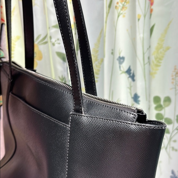 Michael Kors Black Tote Bag - Picture 4 of 11